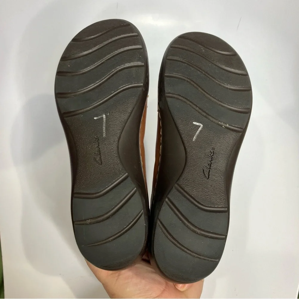 Clarks brown leather loafers slip‎ on loafers business casual comfort women’s 7